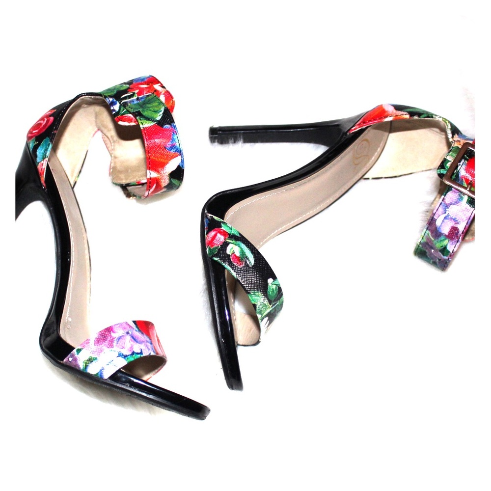 Flower Patterned Sandal Heel